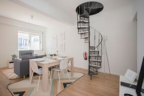 Liiiving - Downtown Balcony Apartment