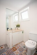 Liiiving - Downtown Balcony Apartment