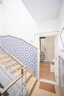 Liiiving - Downtown Balcony Apartment