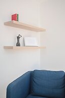 Liiiving - Downtown Balcony Apartment