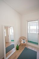 Liiiving - Downtown Balcony Apartment