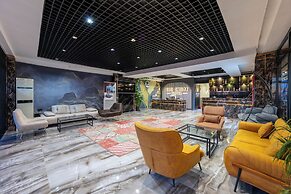 The Great Airport Hotel & Restaurant