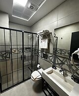 The Great Airport Hotel