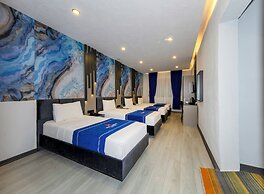 The Great Airport Hotel & Restaurant