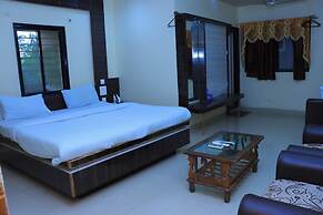 Mayura Lodge Residency