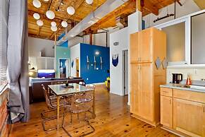 ASK FOR Discount-historic Brick 2BR Getaway Wifi