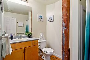 ASK FOR Discount-historic Brick 2BR Getaway Wifi