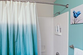 ASK FOR Discount-hip Vibrant 2BR Parking Wifi