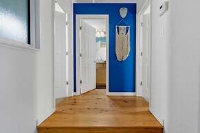 ASK FOR Discount-hip Vibrant 2BR Parking Wifi