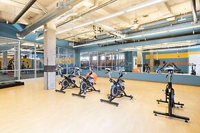 ASK FOR Discount-hip Vibrant 2BR Parking Wifi