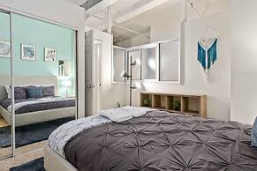 ASK FOR Discount-hip Vibrant 2BR Parking Wifi