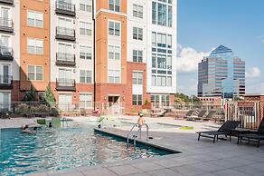 ASK FOR Discount-hip Vibrant 2BR Parking Wifi