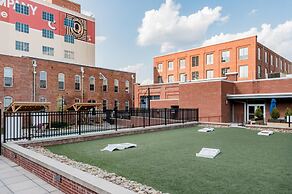 ASK FOR Discount-hip Vibrant 2BR Parking Wifi