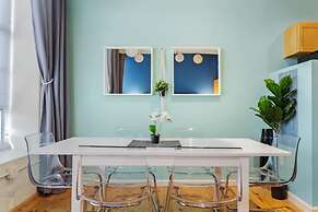 ASK FOR Discount-2br Hip Apt Apple TV Fastwifi