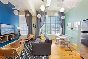 ASK FOR Discount-2br Hip Apt Apple TV Fastwifi