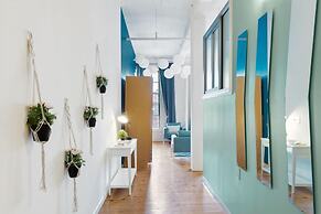 ASK FOR Discount-2br Hip Apt Apple TV Fastwifi