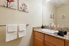 ASK FOR Discount-2br Hip Apt Apple TV Fastwifi