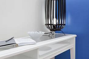 ASK FOR Discount-2br Hip Apt Apple TV Fastwifi