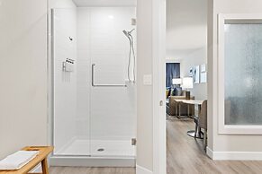 EVEN Hotel Austin Uptown Near The Domain by IHG