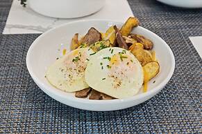 EVEN Hotel Austin Uptown Near The Domain by IHG