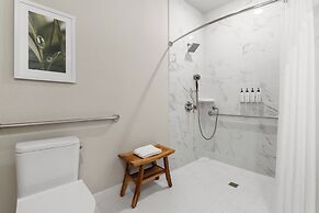 EVEN Hotel Austin Uptown Near The Domain by IHG