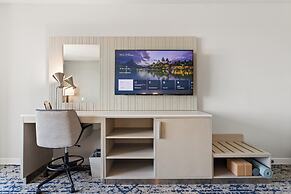 EVEN Hotel Austin Uptown Near The Domain by IHG