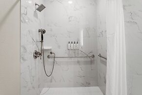 EVEN Hotel Austin Uptown Near The Domain by IHG