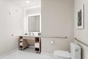 EVEN Hotel Austin Uptown Near The Domain by IHG