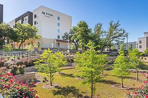 EVEN Hotel Austin Uptown Near The Domain by IHG