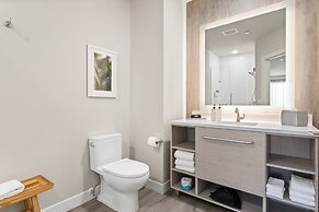 EVEN Hotel Austin Uptown Near The Domain by IHG