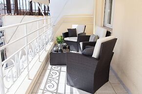 Brand New Modern apt in Central Athens