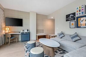 Cambria Hotel Austin Downtown