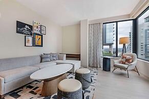 Cambria Hotel Austin Downtown