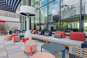 Cambria Hotel Austin Downtown