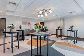 Cambria Hotel Austin Downtown