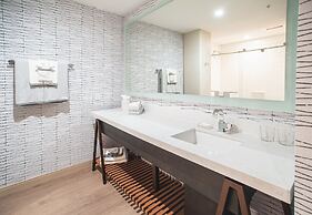 Cambria Hotel Austin Downtown