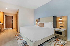 Cambria Hotel Austin Downtown