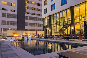 Cambria Hotel Austin Downtown