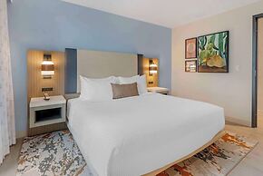 Cambria Hotel Austin Downtown