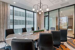 Cambria Hotel Austin Downtown