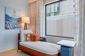Cambria Hotel Austin Downtown