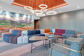 Cambria Hotel Austin Downtown
