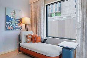 Cambria Hotel Austin Downtown