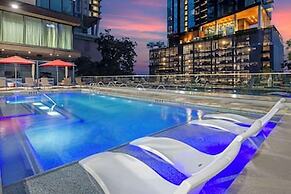 Cambria Hotel Austin Downtown