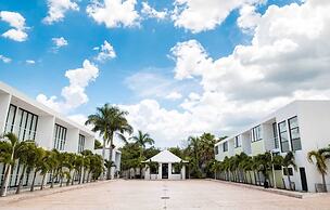 Hotel & Suites Yuca Ville