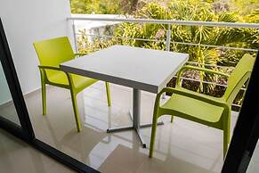 Hotel & Suites Yuca Ville