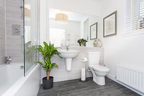 Elegant Home in Aberdeen