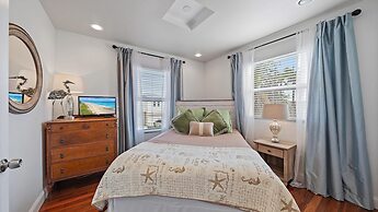 Decked Out On Marbury 4 Bedroom Home by RedAwning