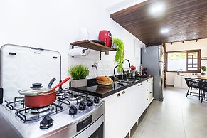 Casa Charmosa com Piscina - Barra do Una