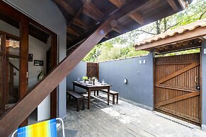 Casa Charmosa com Piscina - Barra do Una